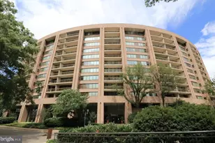 1805 Crystal Dr, Arlington, VA 22202 - Photo 1