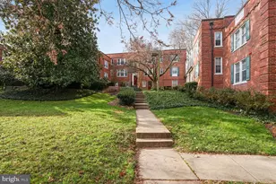 1758 N Rhodes St, Arlington, VA 22201 - Photo 1
