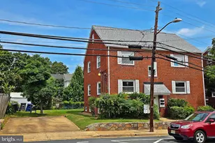 2605 N Pershing Dr, Arlington, VA 22201 - Photo 1