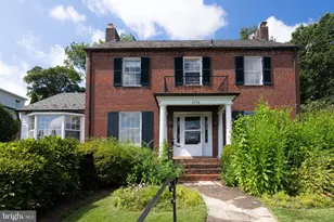 3246 N Abingdon St, Arlington, VA 22207 - Photo 1