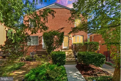 1119 16th Street S, Arlington, VA 22202 - Photo 1