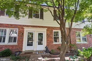 1401 S Edgewood St, Arlington, VA 22204 - Photo 1