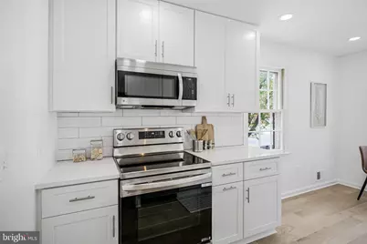 2111 N Lincoln Street, Arlington, VA 22207 - Photo 1