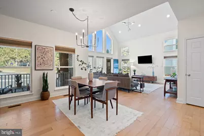 2046 S Shirlington Road, Arlington, VA 22204 - Photo 1