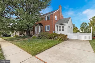 5701 N 18th Road N, Arlington, VA 22205 - Photo 1