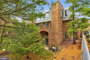 1667 S Hayes St, Arlington, VA 22202 - Photo 1