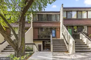 2216 S Quincy St, Arlington, VA 22204 - Photo 1