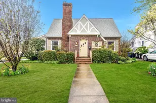 1624 N Abingdon St, Arlington, VA 22207 - Photo 1