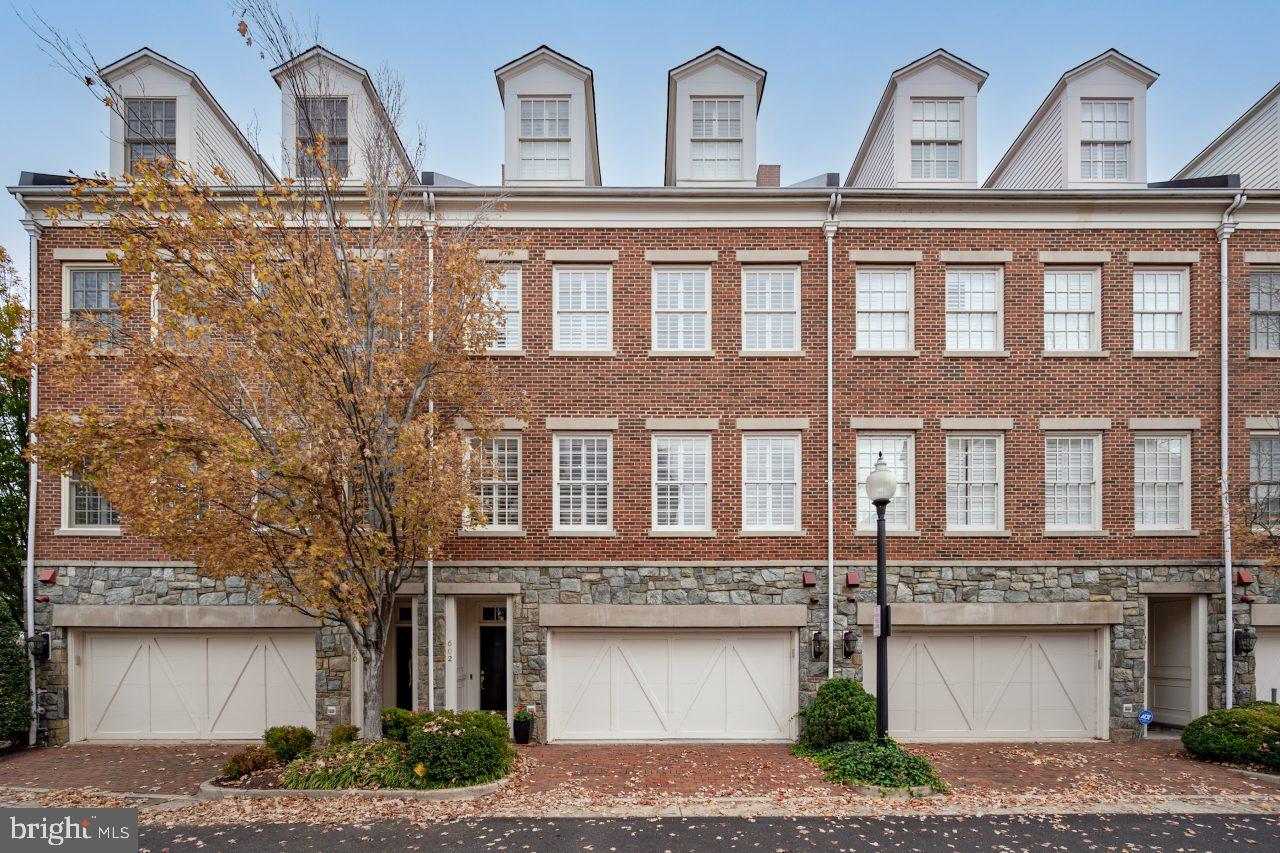 602 Fords Landing Way, Alexandria, VA 22314 MLS VAAX2018718