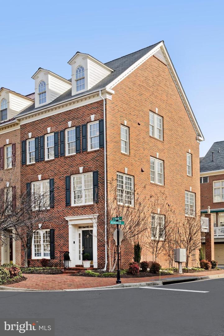 1235 Roundhouse Ln, Alexandria, VA 22314 MLS VAAX2019722 Coldwell