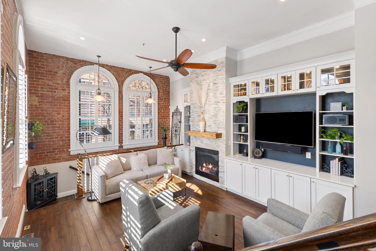 [Address not provided], Alexandria, VA 22314 - MLS VAAX2041974 ...