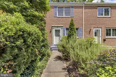 38 E Rosemont Avenue, Alexandria, VA 22301 - Photo 1