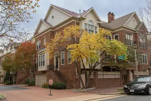 826 Rivergate Pl, Alexandria, VA 22314 - Photo 1