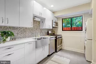 55 Skyhill Rd, Alexandria, VA 22314 - Photo 1