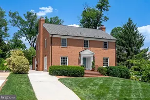 1305 Trinity Dr, Alexandria, VA 22314 - Photo 1