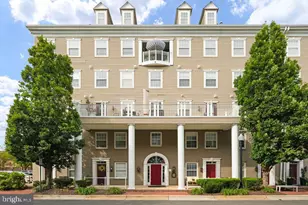 1405 Roundhouse Ln, Alexandria, VA 22314 - Photo 1