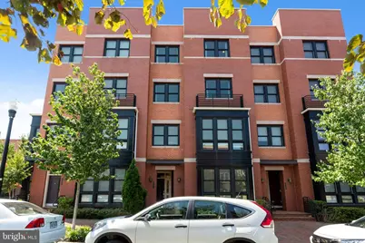 621 E Howell Avenue #102, Alexandria, VA 22301 - Photo 1