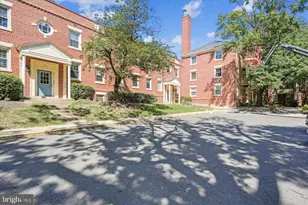 1409 E Abingdon Dr, Alexandria, VA 22314 - Photo 1