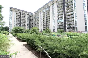 5300 Holmes Run Pkwy, Alexandria, VA 22304 - Photo 1