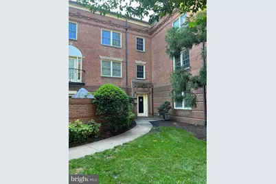1109 N Pitt Street #3B, Alexandria, VA 22314 - Photo 1