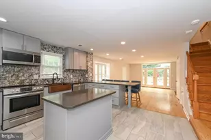 458 W Glebe Rd, Alexandria, VA 22305 - Photo 1