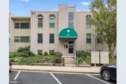 27 Canterbury Square #201, Alexandria, VA 22304 - Photo 1