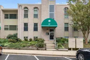 27 Canterbury Square, Alexandria, VA 22304 - Photo 1