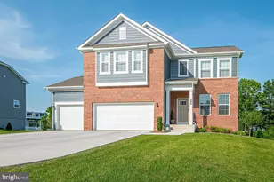 392 Norris St, Berryville, VA 22611 - Photo 1