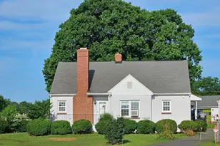 1018 N Main St, Culpeper, VA 22701 - Photo 1