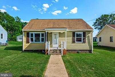 230 Maury Avenue, Bowling Green, VA 22427 - Photo 1