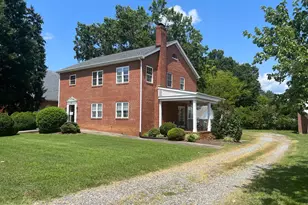 221 N Main St, Bowling Green, VA 22427 - Photo 1