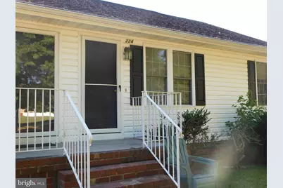224 West Broaddus Avenue, Bowling Green, VA 22427 - Photo 1