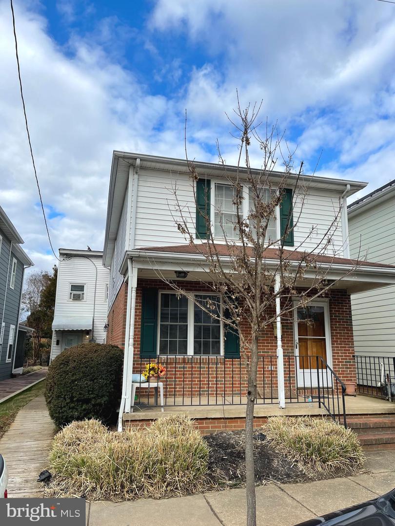 711 Amelia St, Fredericksburg, VA 22401 MLS VAFB2003422 Coldwell Banker