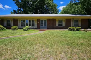 1415 Augustine Ave, Fredericksburg, VA 22401 - Photo 1
