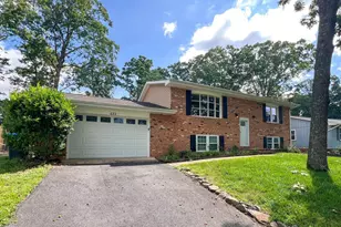 433 Deerwood Dr, Fredericksburg, VA 22401 - Photo 1