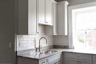 723 Caroline St, Fredericksburg, VA 22401 - Photo 1