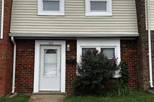 325 Brock Square, Fredericksburg, VA 22401 - Photo 1