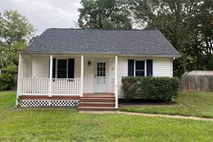 2312 Oak St, Fredericksburg, VA 22401 - Photo 1