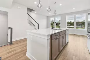 10585 Red Oak St, Fairfax, VA 22030 - Photo 1
