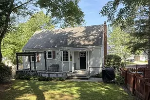 10831 Crest St, Fairfax, VA 22030 - Photo 1