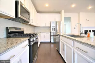 3974 Norton Pl, Fairfax, VA 22030 - Photo 1