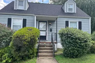 4023 Woodland Dr, Fairfax, VA 22030 - Photo 1