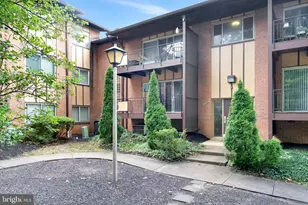 10169 Fair Woods Dr, Fairfax, VA 22030 - Photo 1