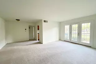 9495 Fairfax Blvd, Fairfax, VA 22031 - Photo 1