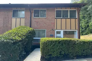 10132 Fair Woods Dr, Fairfax, VA 22030 - Photo 1