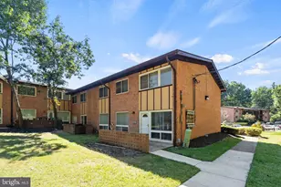 10148 Fair Woods Dr, Fairfax, VA 22030 - Photo 1