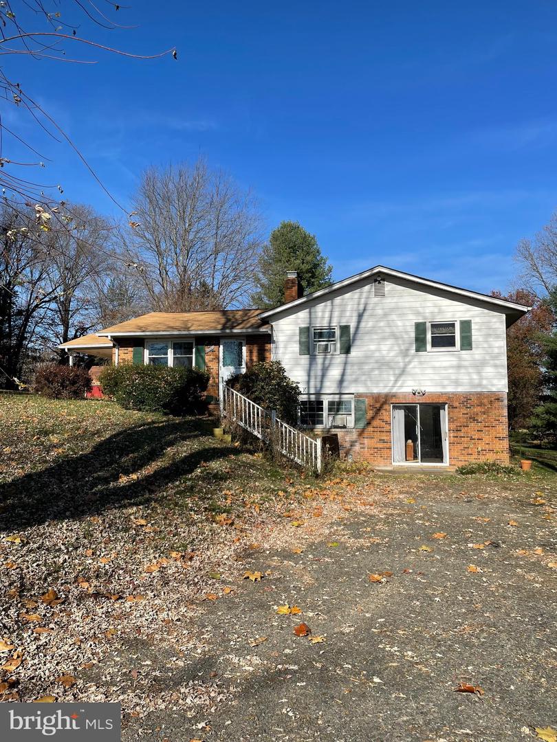 7238 Bunker Hill Rd, The Plains, VA 20198 MLS VAFQ2010752 Coldwell Banker