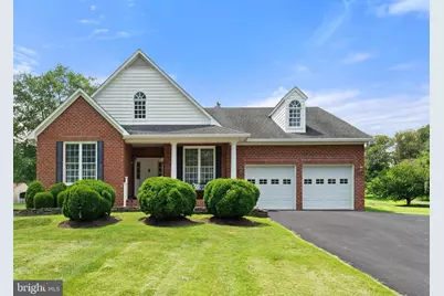 7054 Lakeview Drive, Warrenton, VA 20187 - Photo 1