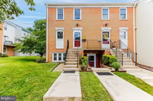 172 Leeds Ct W, Warrenton, VA 20186 - Photo 1