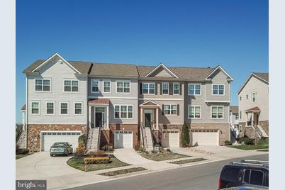 105 Kingsley Drive - Photo 1